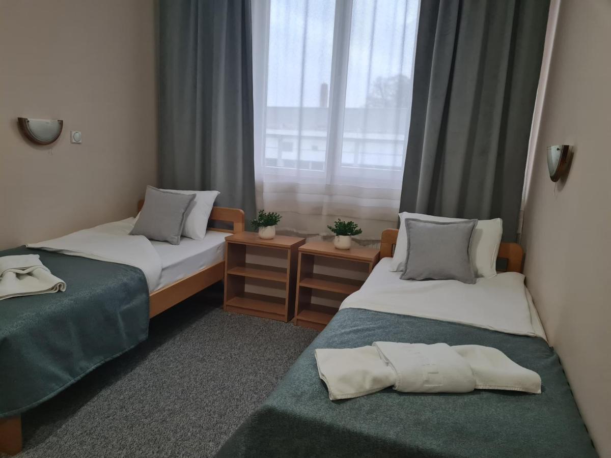Garni Hotel Alma ピロト エクステリア 写真