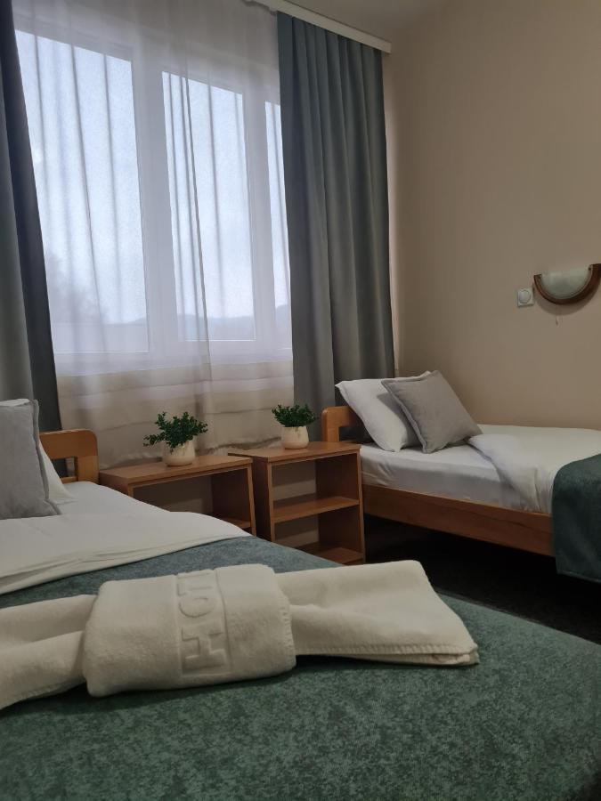 Garni Hotel Alma ピロト エクステリア 写真