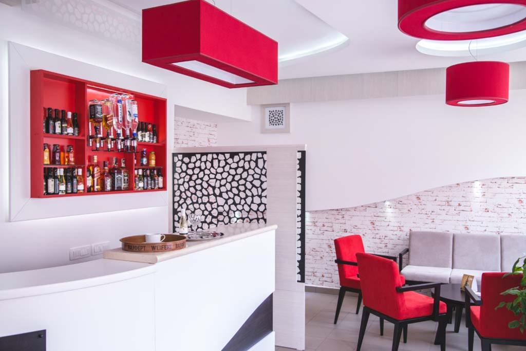 Garni Hotel Alma ピロト エクステリア 写真