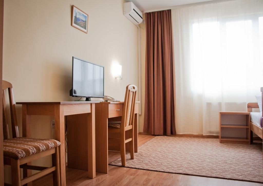 Garni Hotel Alma ピロト エクステリア 写真