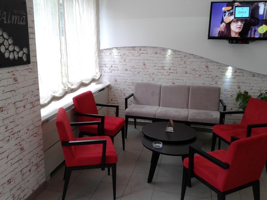 Garni Hotel Alma ピロト エクステリア 写真