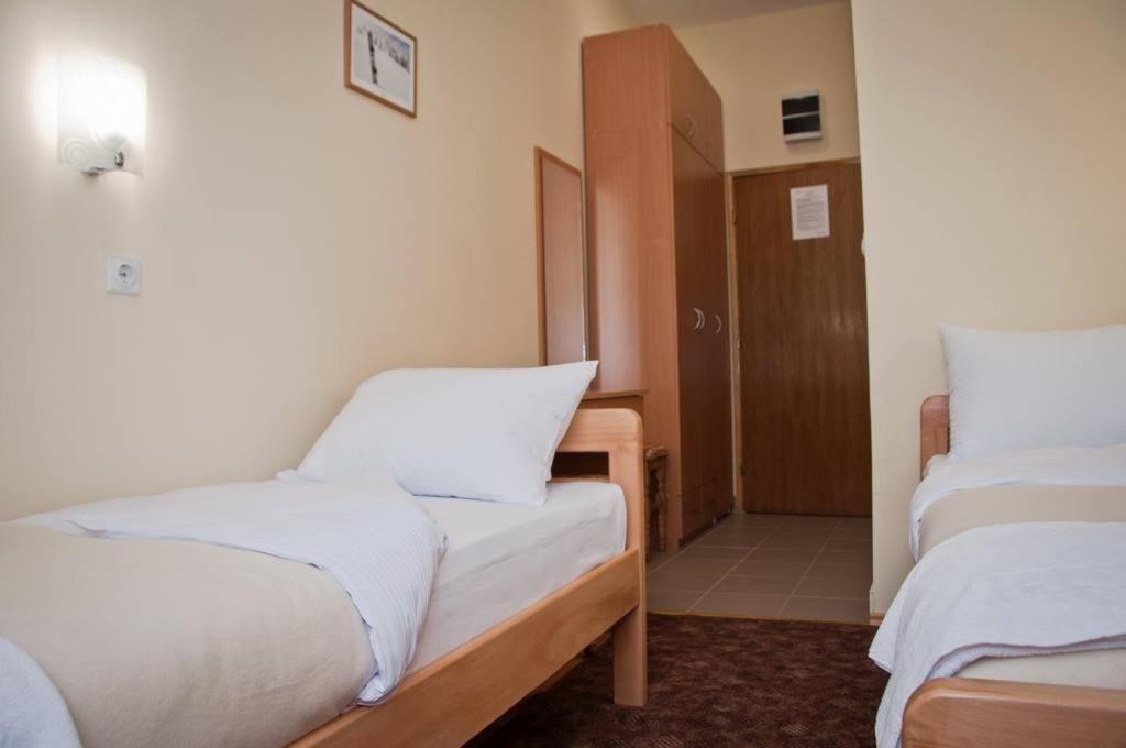 Garni Hotel Alma ピロト エクステリア 写真