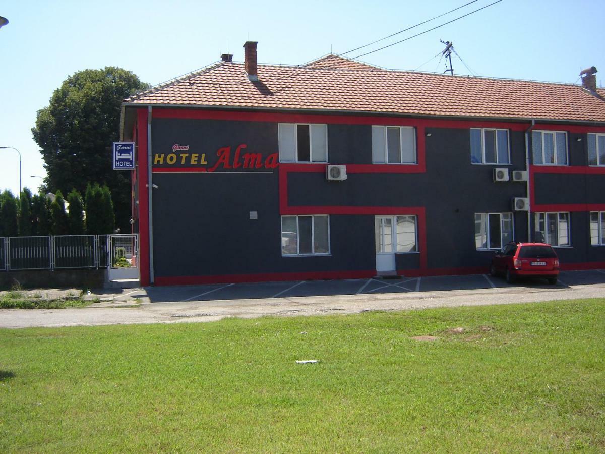 Garni Hotel Alma ピロト エクステリア 写真